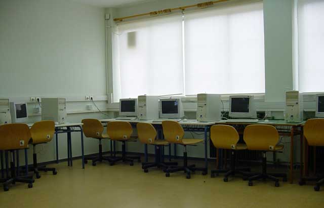 computer lab2.jpg